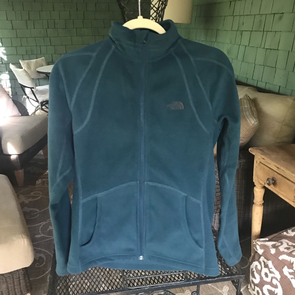 Women’s North face fleece jacket. Sm/P